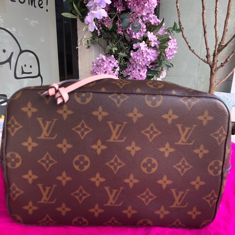 LV 老花拼粉水桶包-4