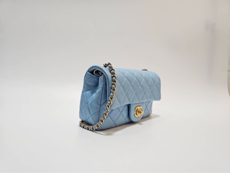 Chanel 天空藍羊皮金釦下蓋Coco20核桃金球鏈包AS1787-2