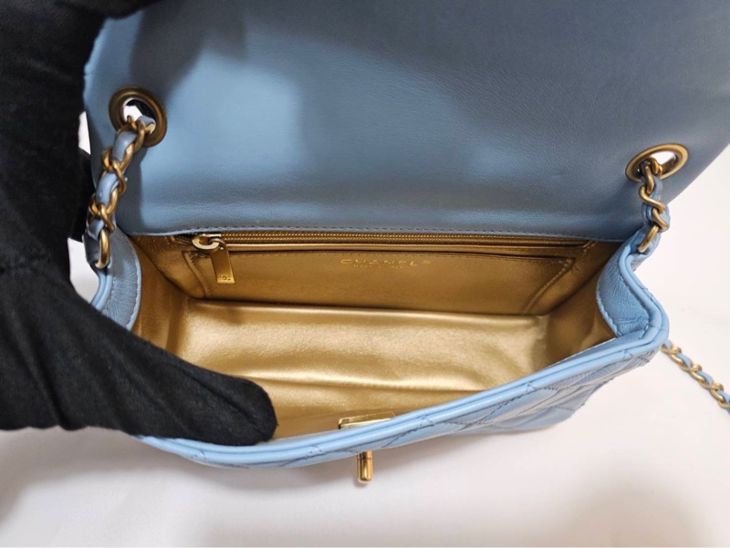 Chanel 天空藍羊皮金釦下蓋Coco20核桃金球鏈包AS1787-6