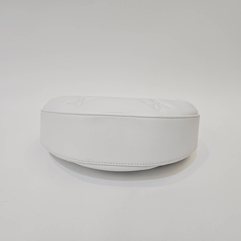 LV 白牛皮壓紋 Over the moon金釦斜背彎月包M59799-4