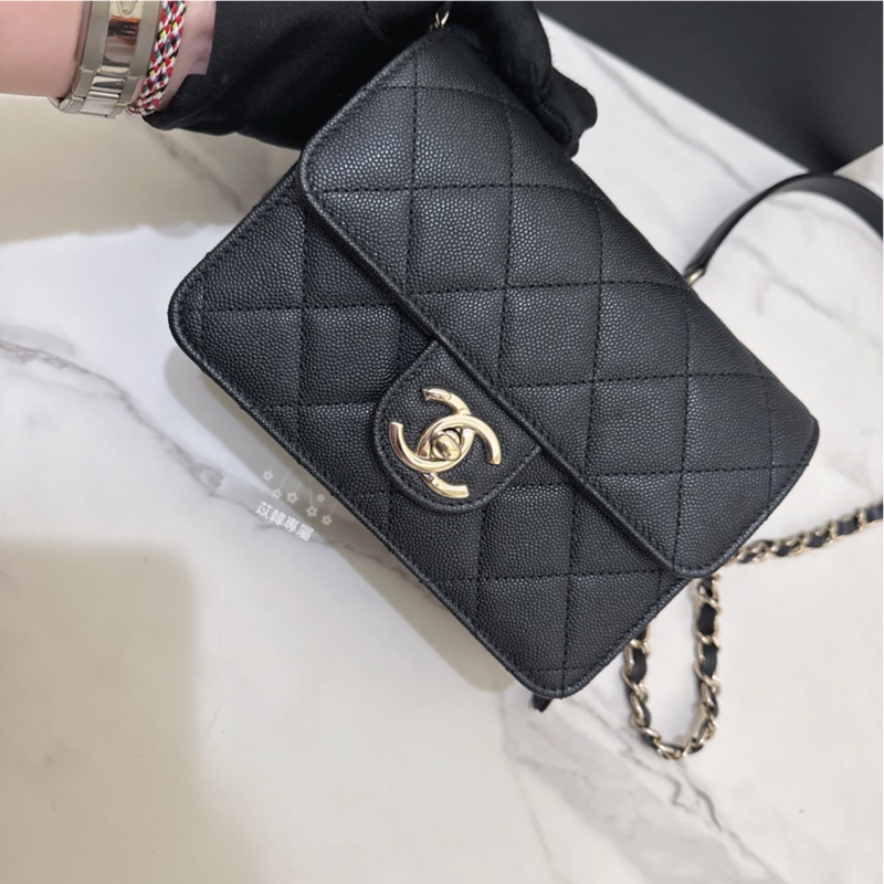 CHANEL 荔枝牛皮黑金方胖口蓋包-5