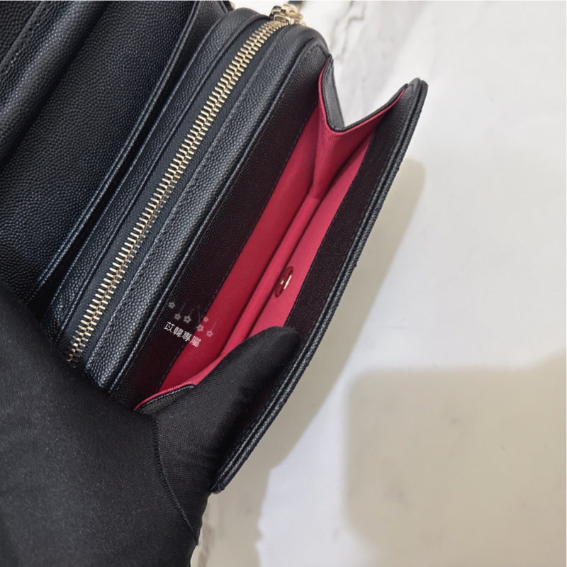 CHANEL 荔枝牛皮黑金方胖口蓋包-15