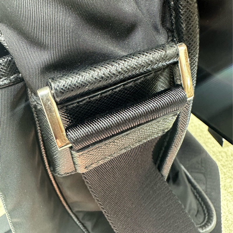PRADA Re-Nylon Saffiano 黑色郵差包 單肩斜肩包-16