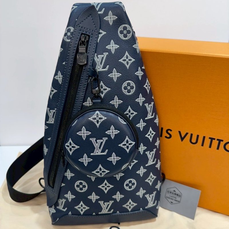 LV 斜背包/側背包/單肩包/胸口包 Duo M24751 9成新-0