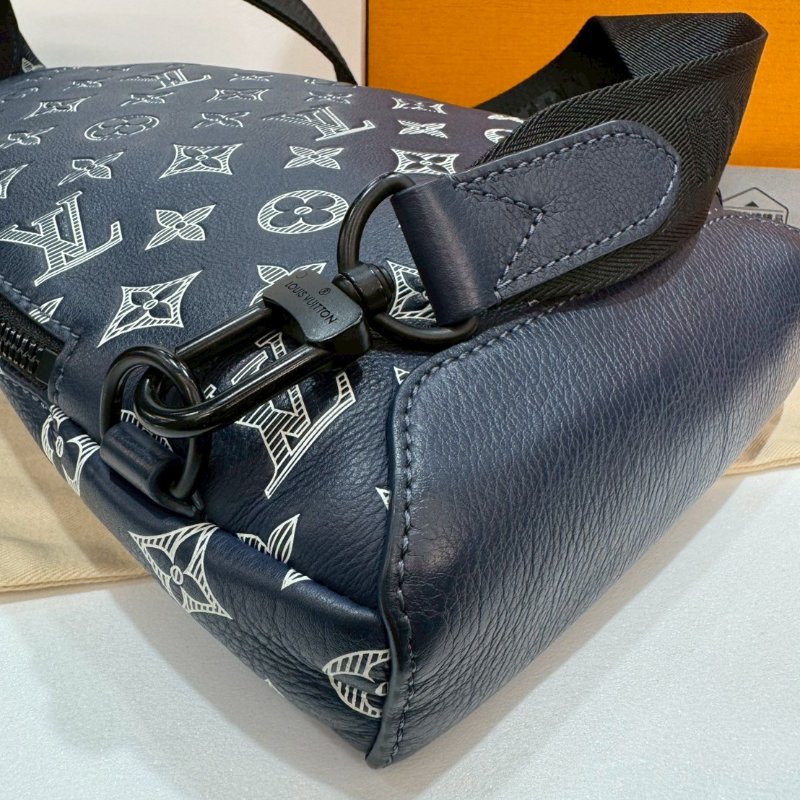 LV 斜背包/側背包/單肩包/胸口包 Duo M24751 9成新-5