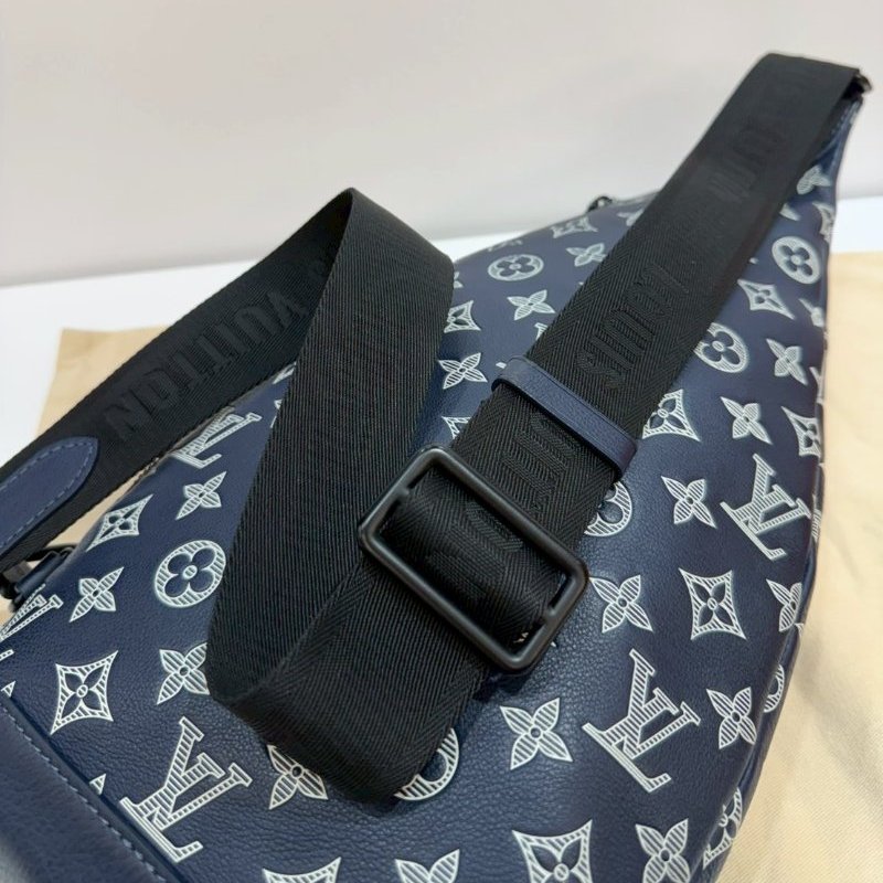 LV 斜背包/側背包/單肩包/胸口包 Duo M24751 9成新-14