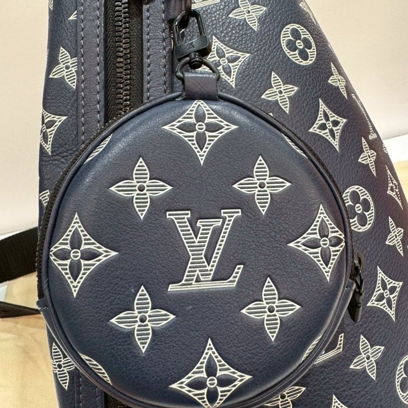 LV 斜背包/側背包/單肩包/胸口包 Duo M24751 9成新-18
