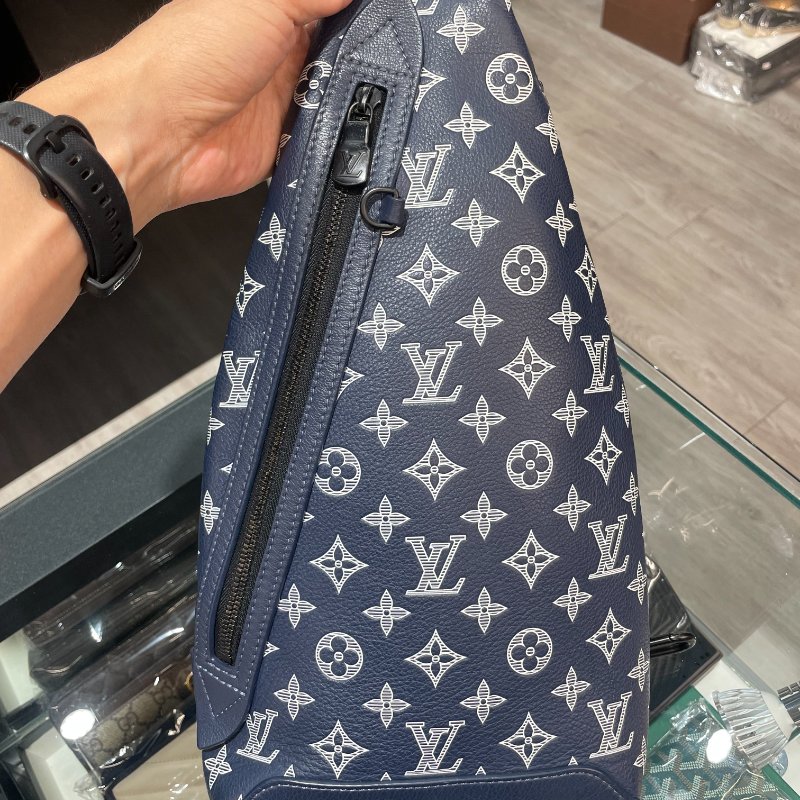 LV 斜背包/側背包/單肩包/胸口包 Duo M24751 9成新-20