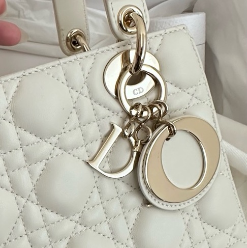 Dior 白色小型黛妃包(香檳金)-12