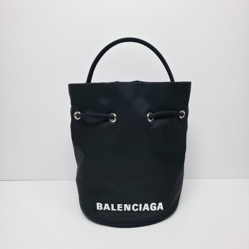 Balenciaga - Drawstring Buckst Logo Bag(黑色)-1