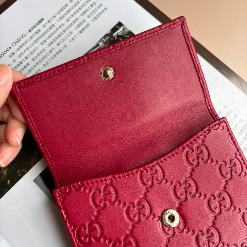 ::GUCCI:: 245727 紅色金愛心雙G壓紋 雙面釦式短夾-5