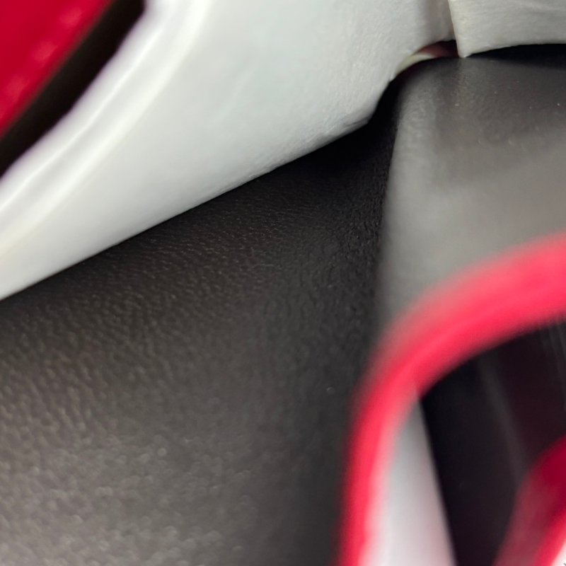 ::GUCCI:: 245727 紅色金愛心雙G壓紋 雙面釦式短夾-13