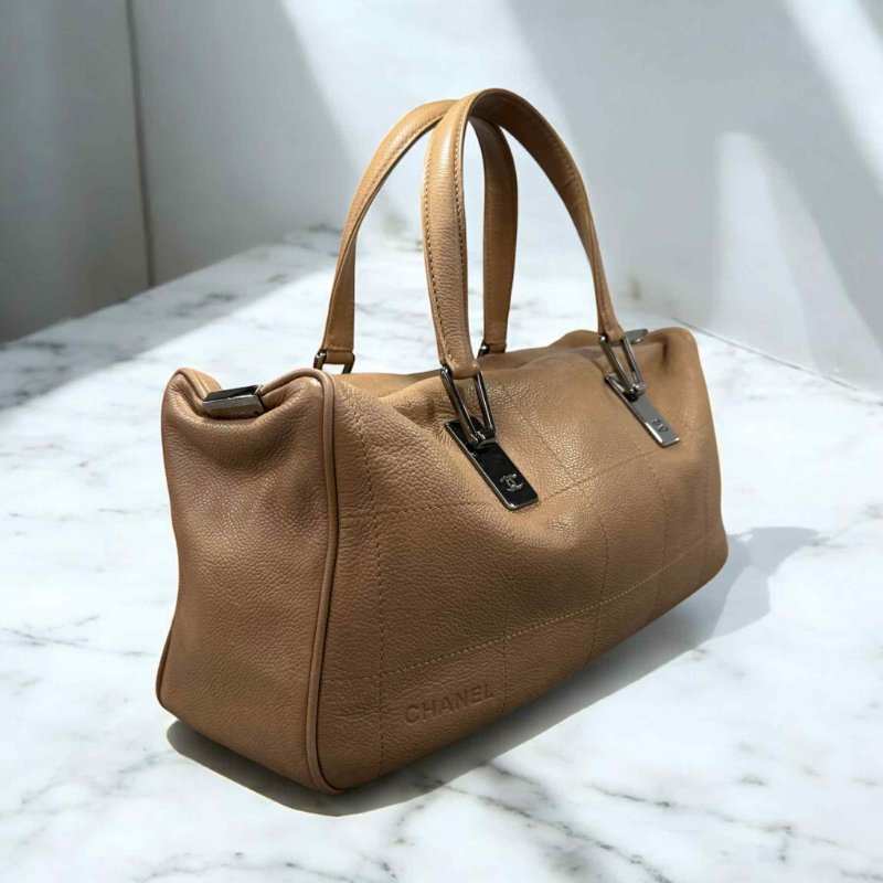 CHANEL 牛皮方格手提包/膚色-2