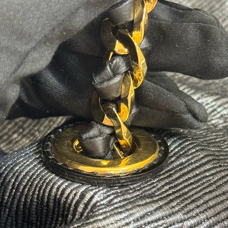 Louis Vuitton 鐵灰卯釘提袋-17
