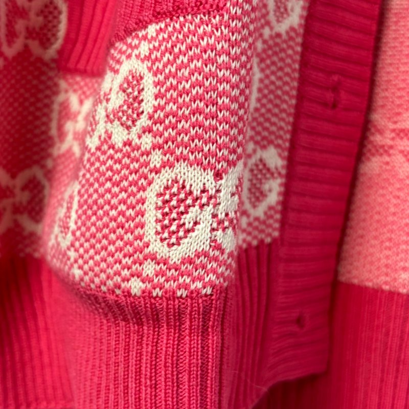 ::GUCCI:: 桃紅色 滿版雙G字母鉤花毛衣開衫經典Logo-8