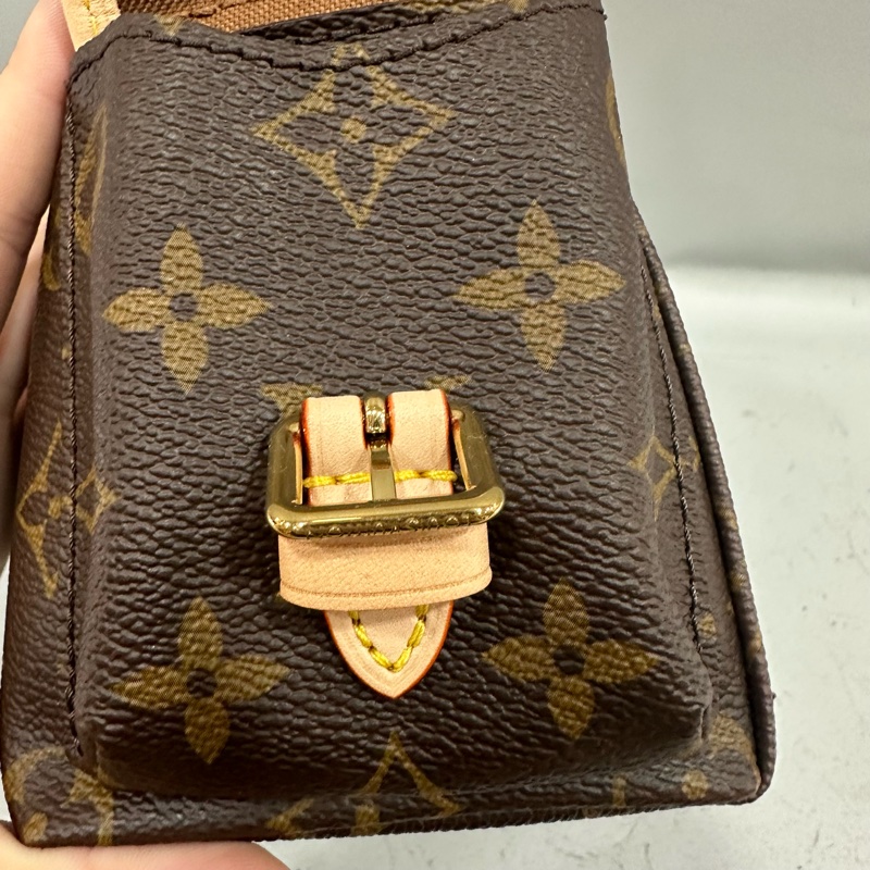 LV M25085 老花金鏈Odyssee 斜背包-9
