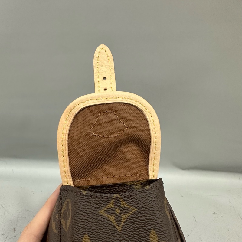 LV M25085 老花金鏈Odyssee 斜背包-12