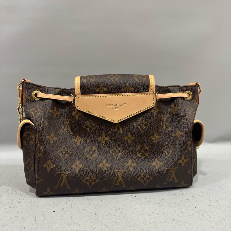 LV M25085 老花金鏈Odyssee 斜背包-13