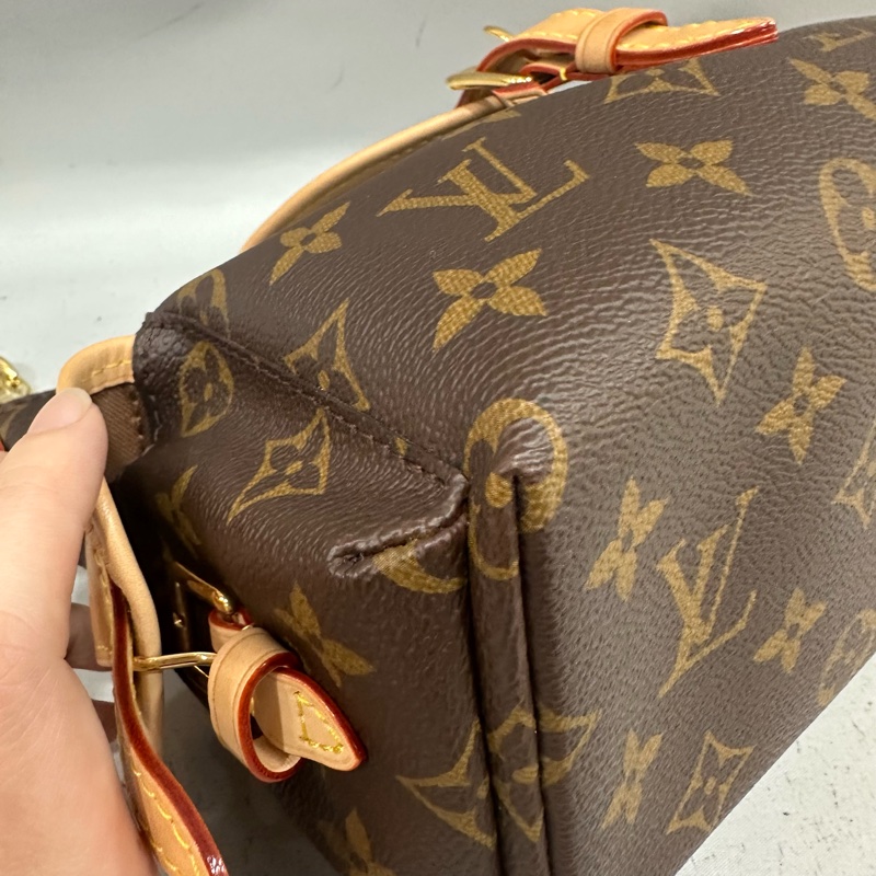 LV M25085 老花金鏈Odyssee 斜背包-22