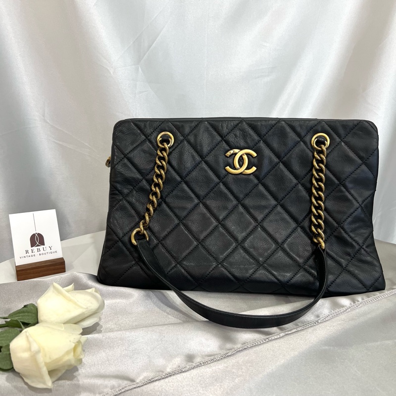 CHANEL 金釦菱格紋手提托特包 黑-0