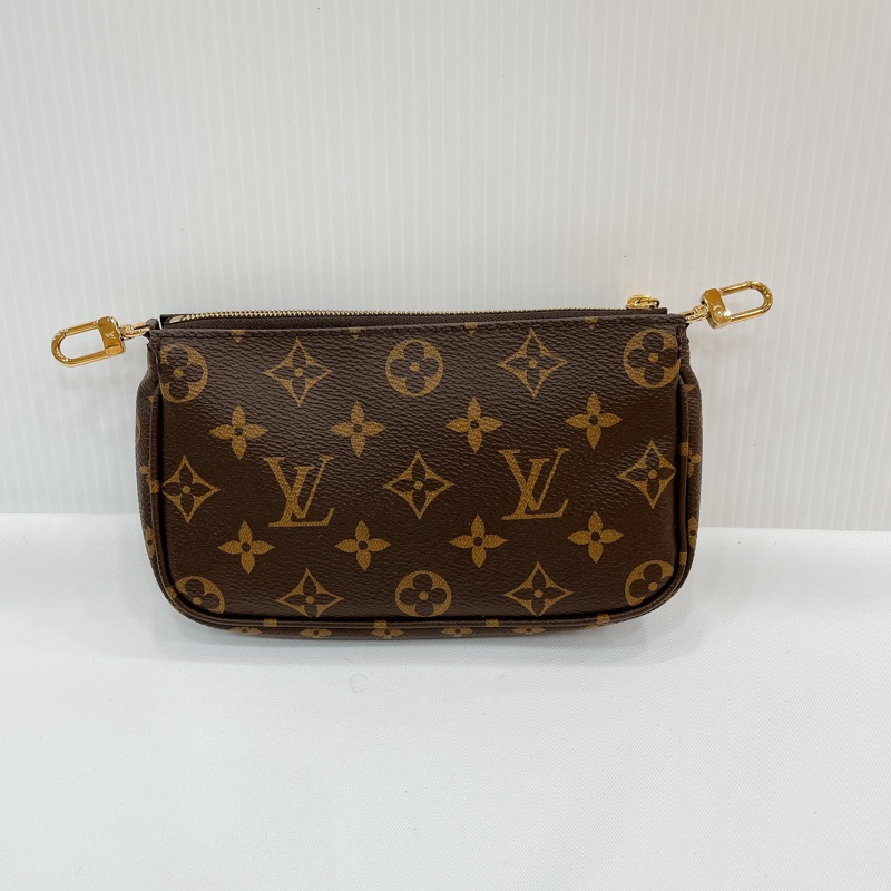 莉亞精品♡LV M44813  五合一 綠 九新美包-16
