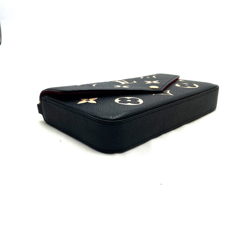 LV黑色全皮三合一斜背包-2
