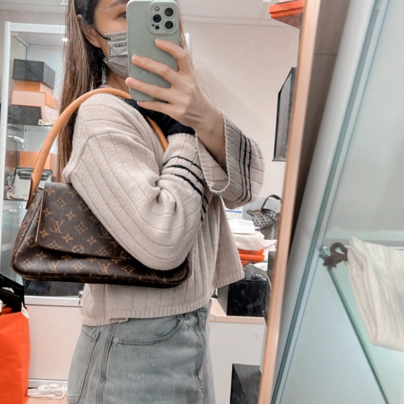 Lv looping 啡色老花腋下包/肩背包-15