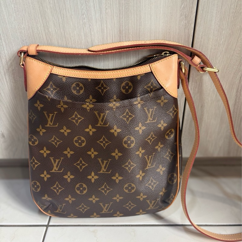 LOUIS VUITTON Odeon 小型斜背包 Monogram 皮革棕色-5