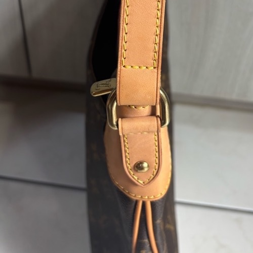 LOUIS VUITTON Odeon 小型斜背包 Monogram 皮革棕色-10