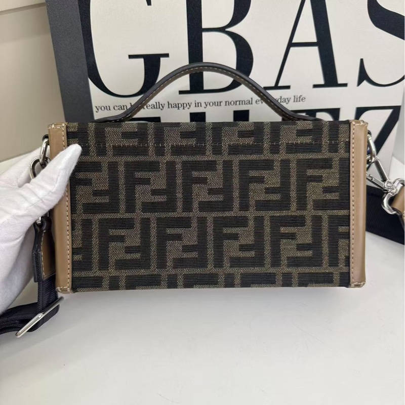 芬迪FENDI trunk 老花盒子包-1