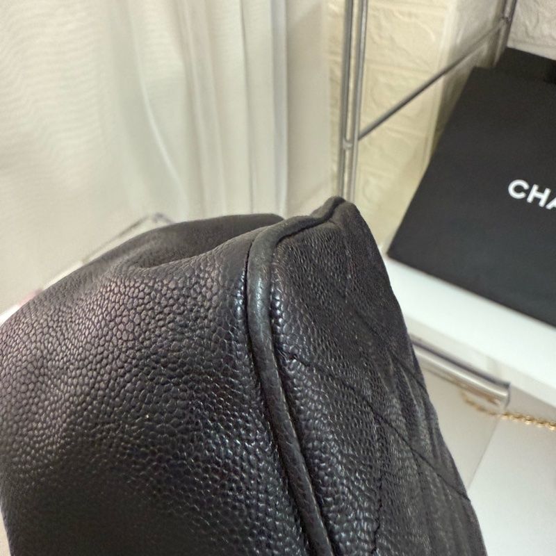 Chanel 荔枝紋黑銀 2.55 扣鏈條包 15 開卡帶塵袋-17