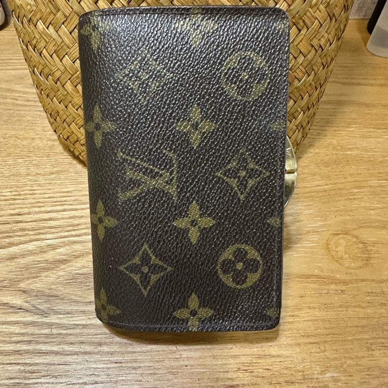 LV 皮夾-6
