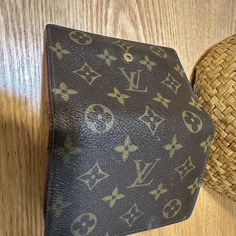 LV 皮夾-7
