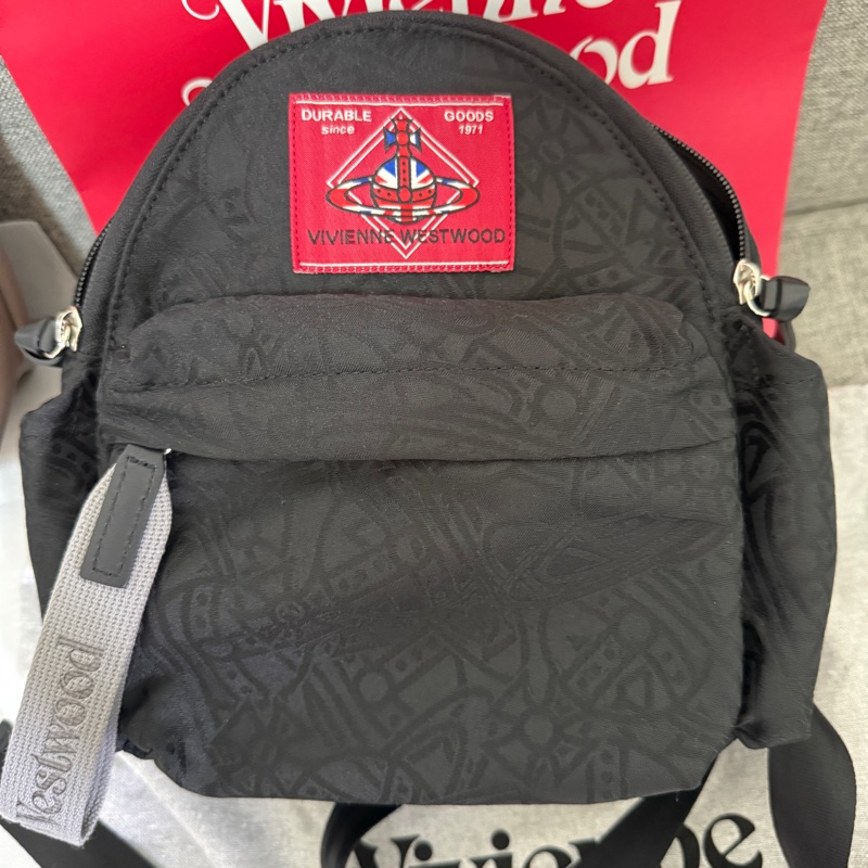 vivienne westwood 日本限定款壓紋後背包-5