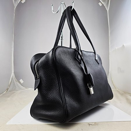 已售出*H0357 HERMES 黑色TOGO牛皮銀釦TOGO VICTORIA肩背包-1