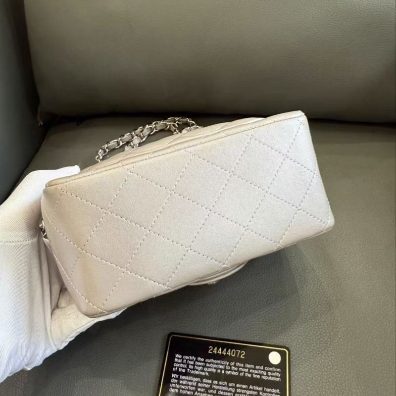 Chanel 方胖子 銀色羊皮 97新 配件塵袋-3