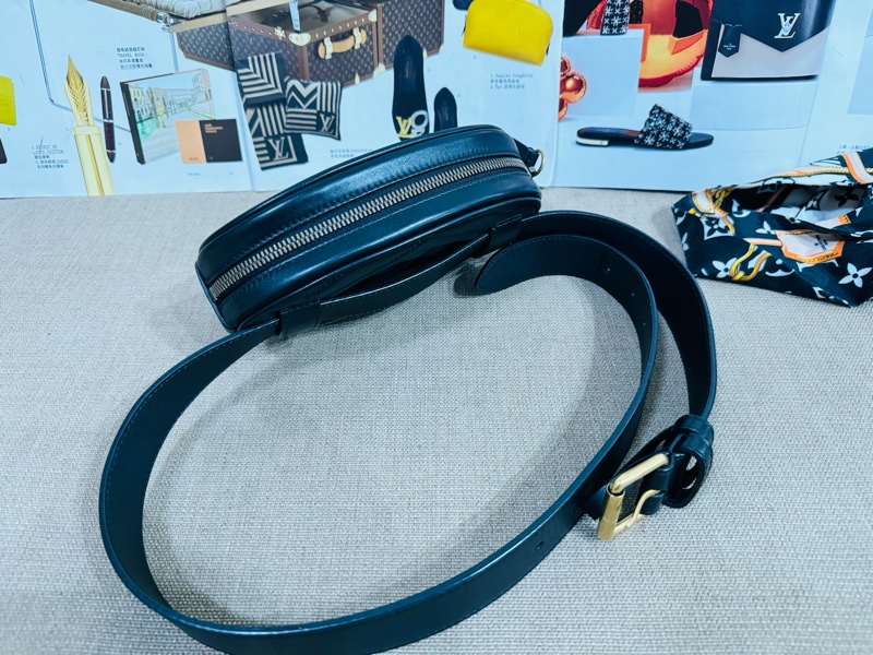 售二手 真品  【GUCCI 古馳】馬夢 476434 黑色雙 G LOGO 腰包/胸背包/手拿包/皮帶-22