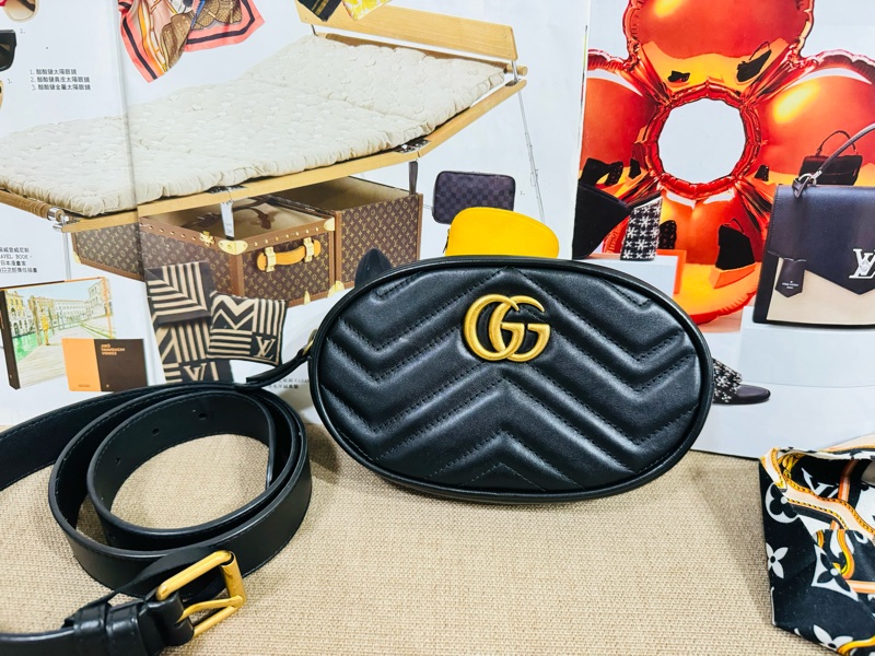 售二手 真品  【GUCCI 古馳】馬夢 476434 黑色雙 G LOGO 腰包/胸背包/手拿包/皮帶-37