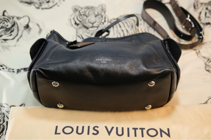 #全新閒置 #全配🈶購證 Lv Carryall pm黑武士單肩斜挎包小號 全網唯一黃金尺寸-16