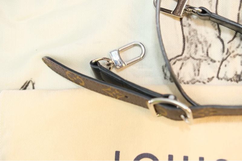 #全新閒置 #全配🈶購證 Lv Carryall pm黑武士單肩斜挎包小號 全網唯一黃金尺寸-47