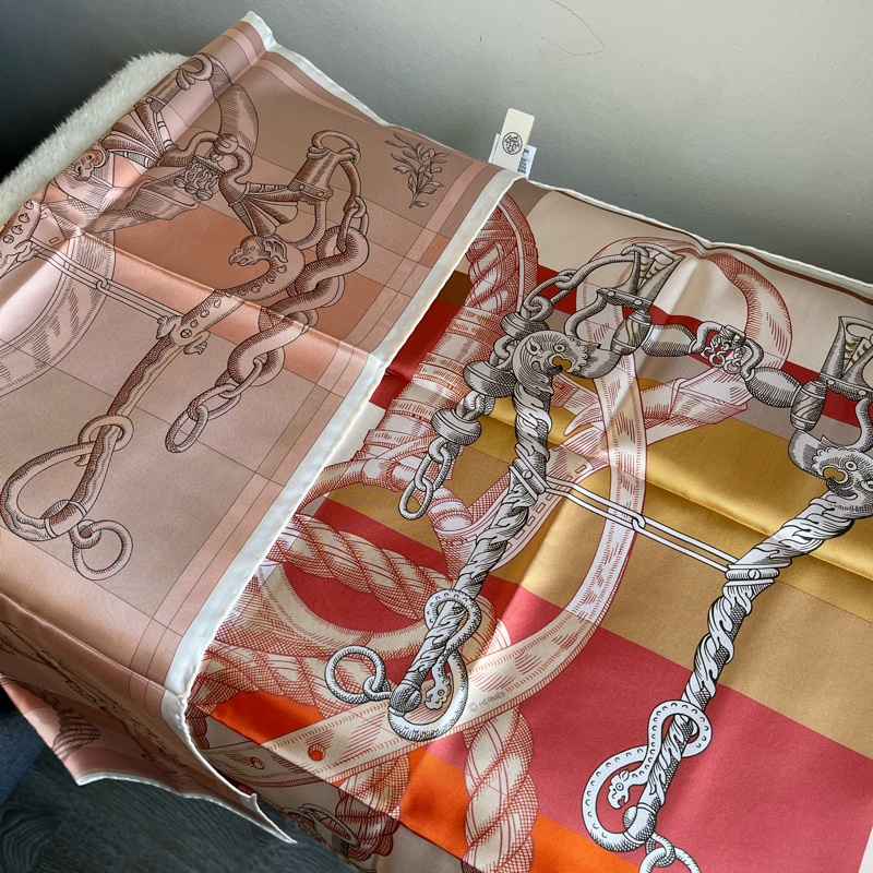 Hermès 愛馬仕神奇的駿馬騎士雙面絲巾 90*90-7