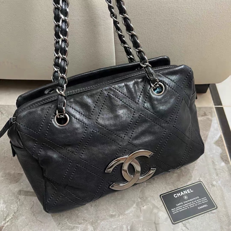 🉑肩背 #9新閒置 #全牛皮 香奈兒黑銀雙縫線大logo托特肩背包-17