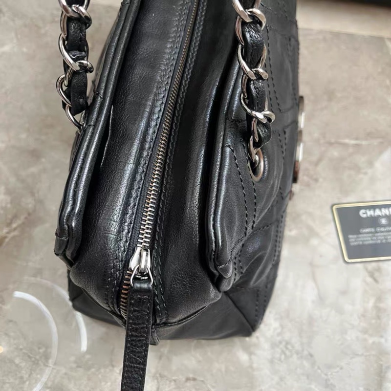 🉑肩背 #9新閒置 #全牛皮 香奈兒黑銀雙縫線大logo托特肩背包-18