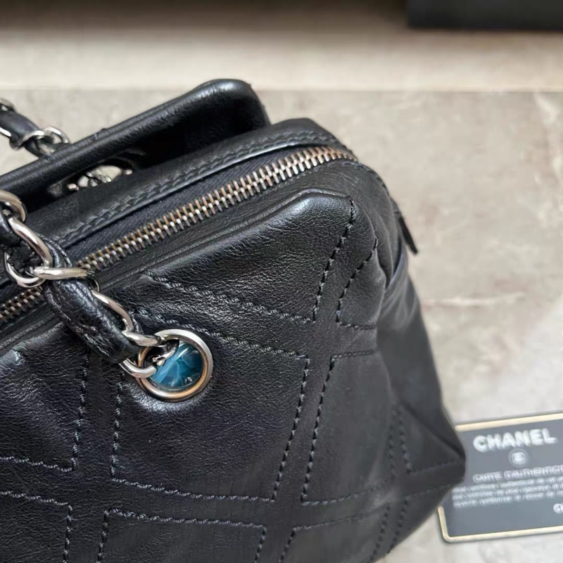 🉑肩背 #9新閒置 #全牛皮 香奈兒黑銀雙縫線大logo托特肩背包-25