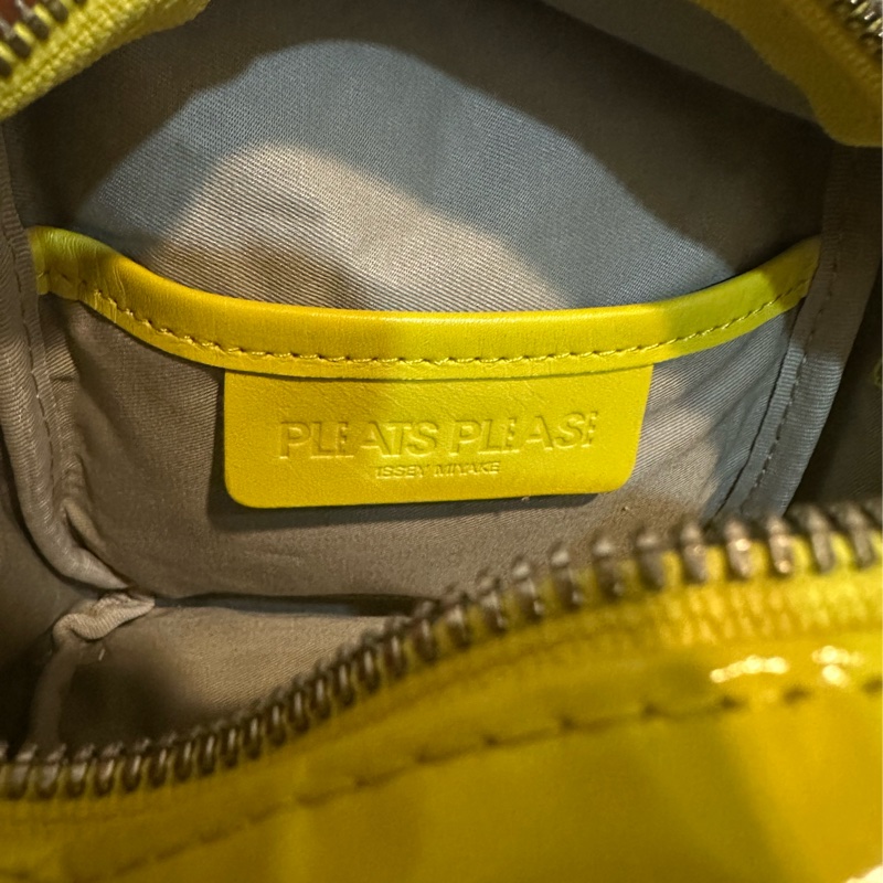 三宅一生 黃色小方包-2
