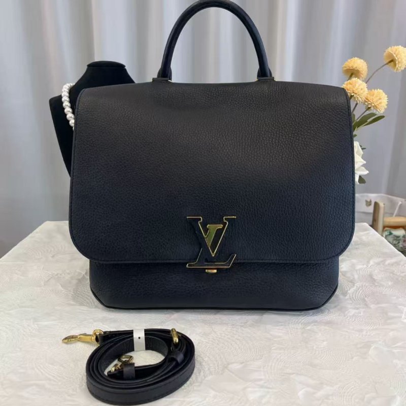 LV Volta 黑色荔枝牛皮肩背包 15年 98新 28*25*10 配件塵袋-0
