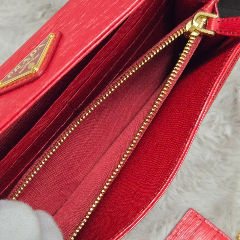 PRADA 釦式掀蓋長夾 發財長夾 紅色 附可拆卸的證件/照片夾-21