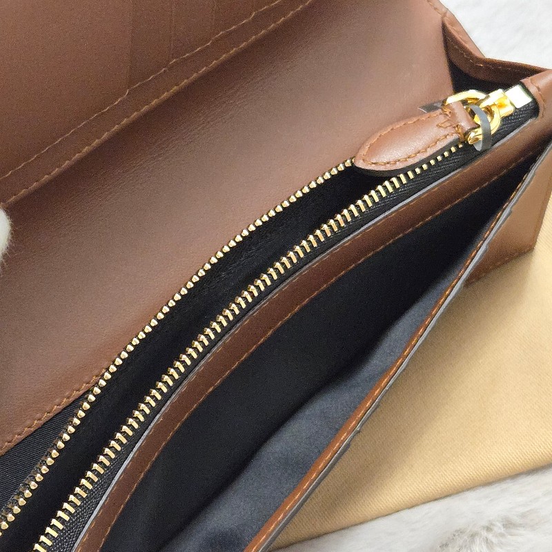 Burberry TB logo 對開長夾-22