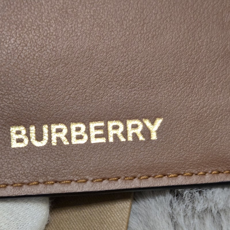 Burberry TB logo 對開長夾-30
