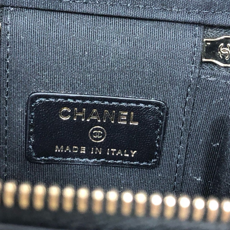 Chanel黑金羊皮mini box bag-6